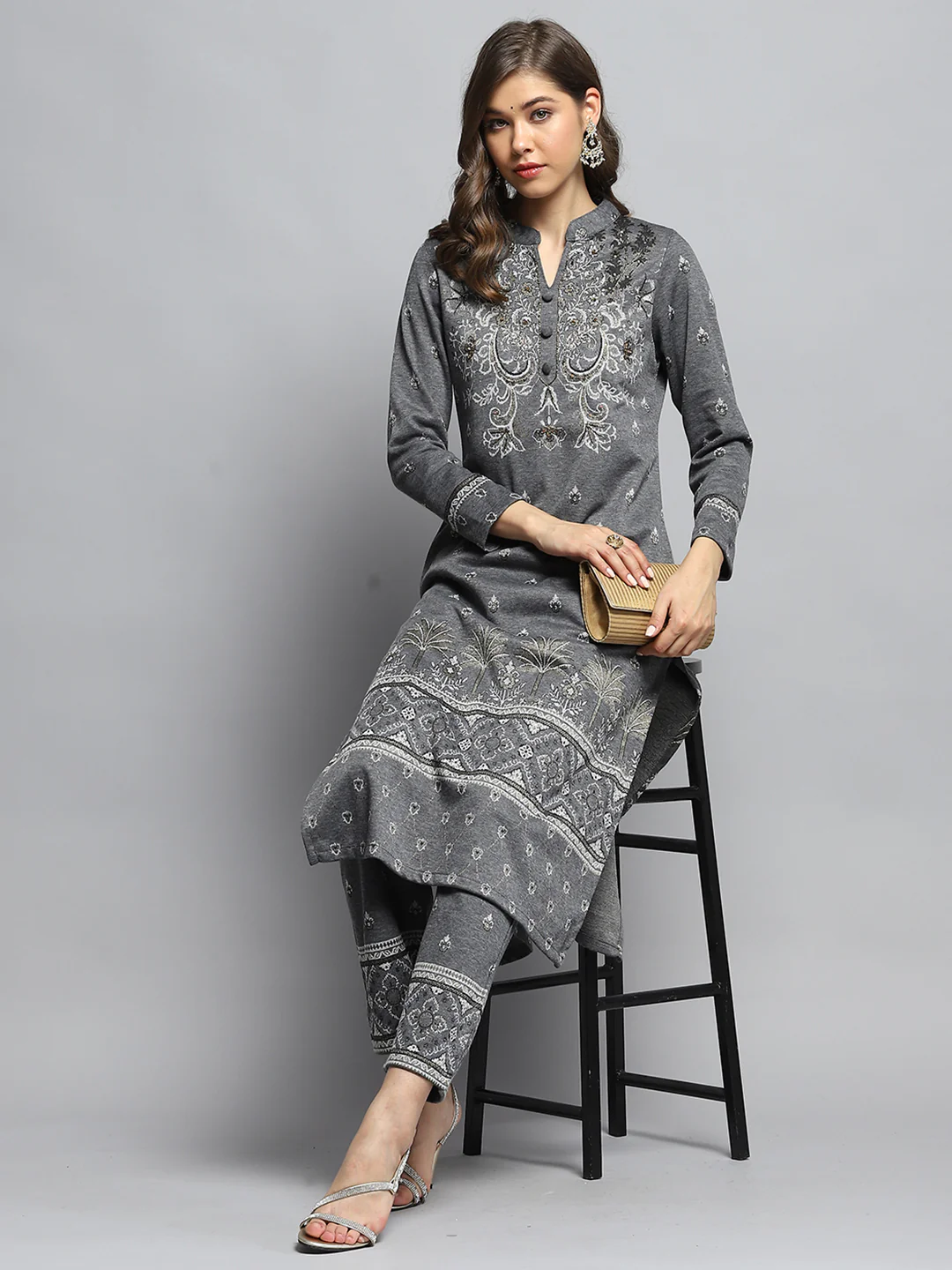 Women Grey Self Design Mandarin Collar Full Sleeve Kurti Set - Image 2