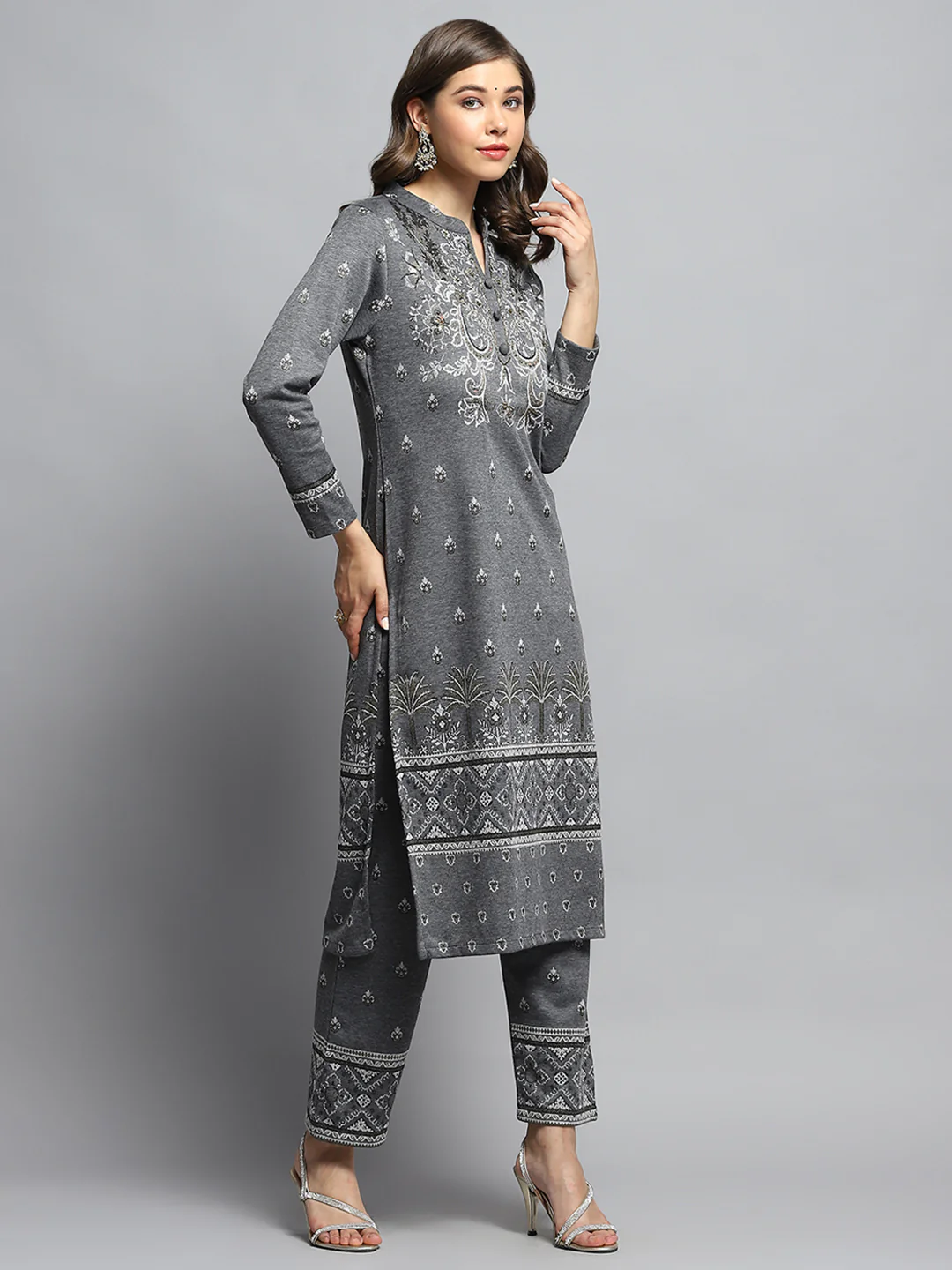 Women Grey Self Design Mandarin Collar Full Sleeve Kurti Set - Image 4