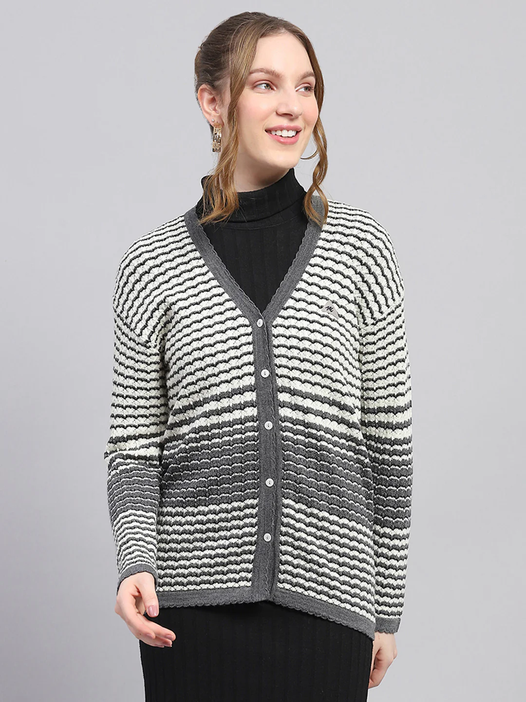 Women Grey Self Design V Neck Full Sleeve Cardigan
