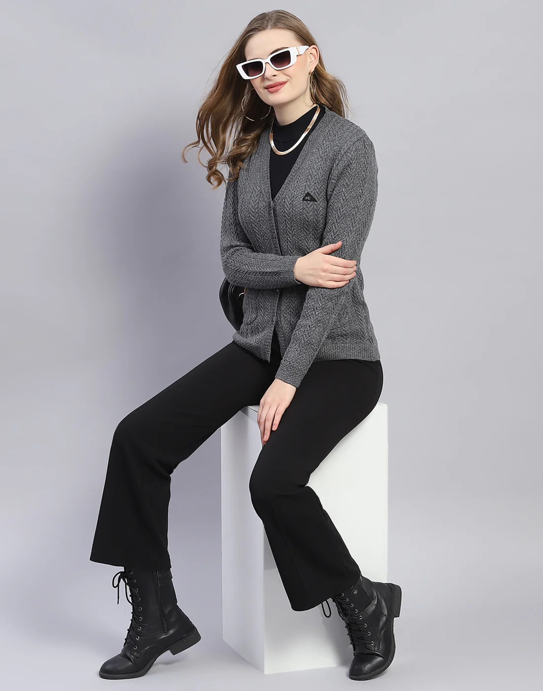 Women Grey Solid V Neck Full Sleeve Cardigan