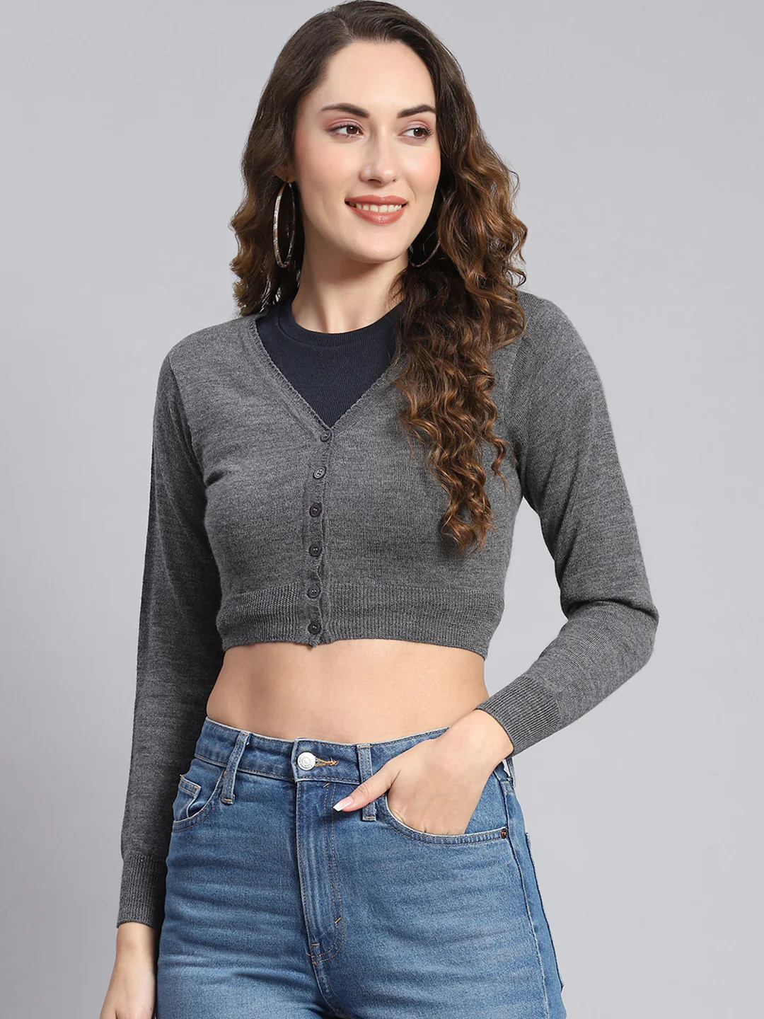 Women Grey Solid V Neck Full Sleeve Sweater
