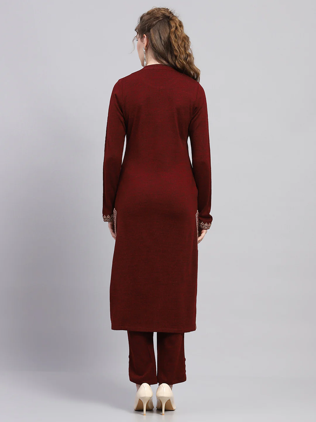 Women Maroon Embroidered Round Neck Full Sleeve Kurti Set for Winter - Image 5