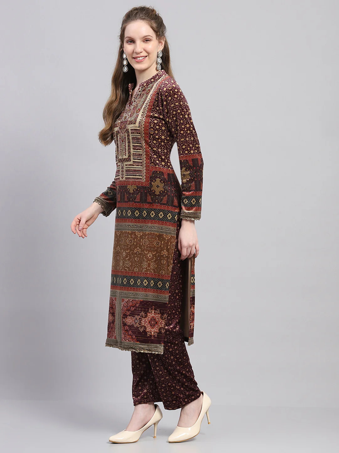 Women Maroon Printed Round Neck Full Sleeve Kurti Set for Winter - Image 3