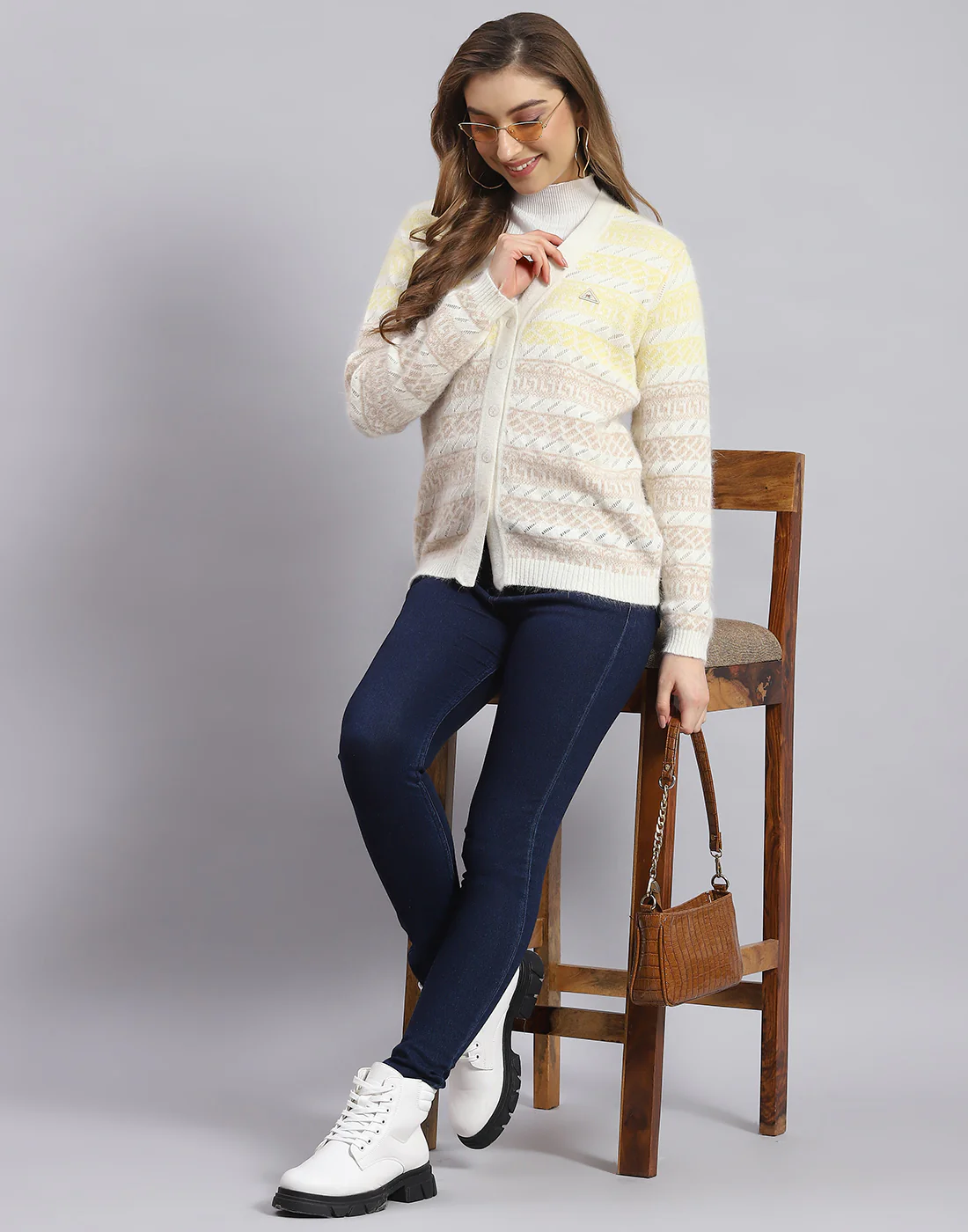 Women Off White Self Design V Neck Full Sleeve Sweater