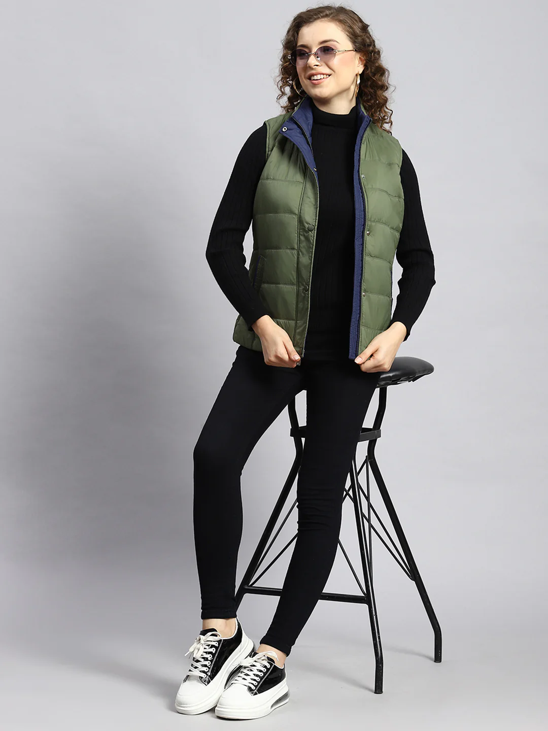 Women Olive Printed Jacket - Image 2