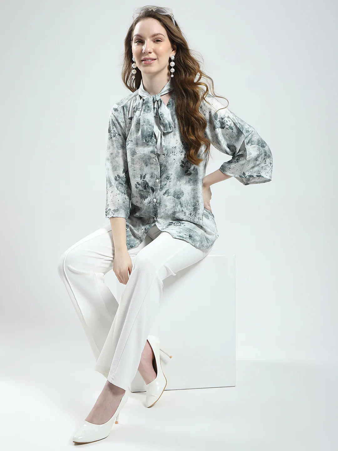 Women White Printed V Neck 3/4th Sleeve Top - Image 2